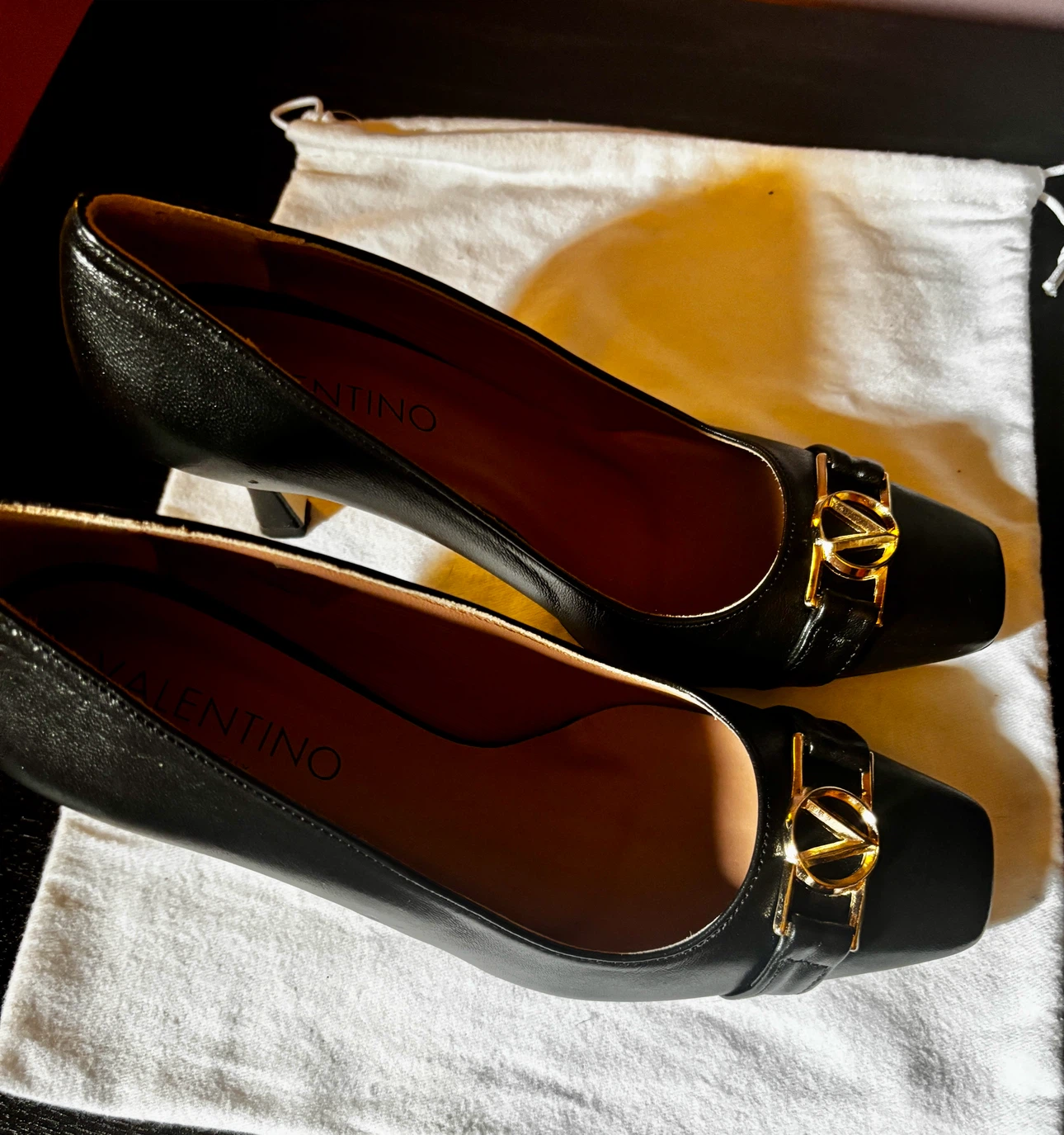 Valentino Black Leather Heels Size 7 - photo 2