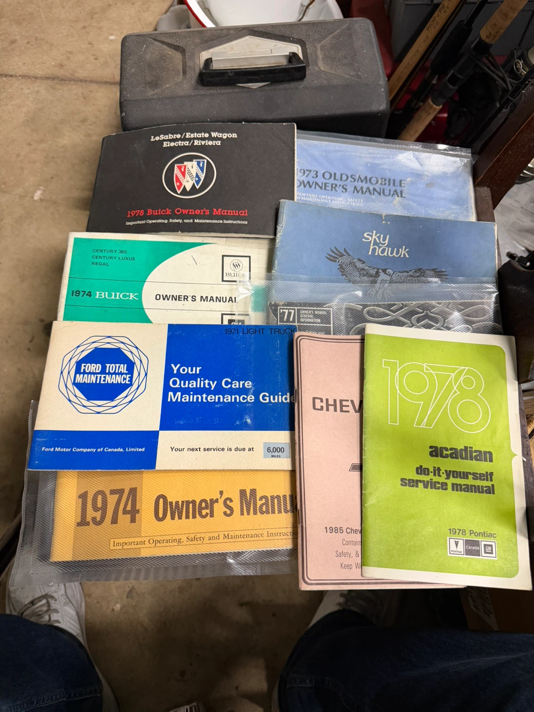 Numerous different glove box owners manuals - photo 2