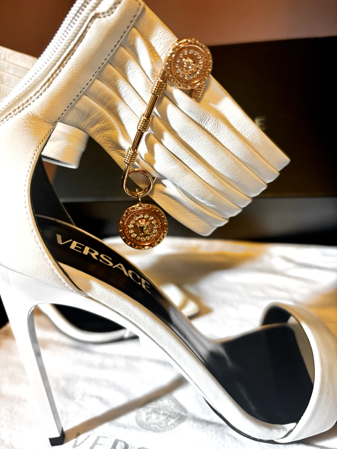 Versace White Leather Medusa Heels - photo 4