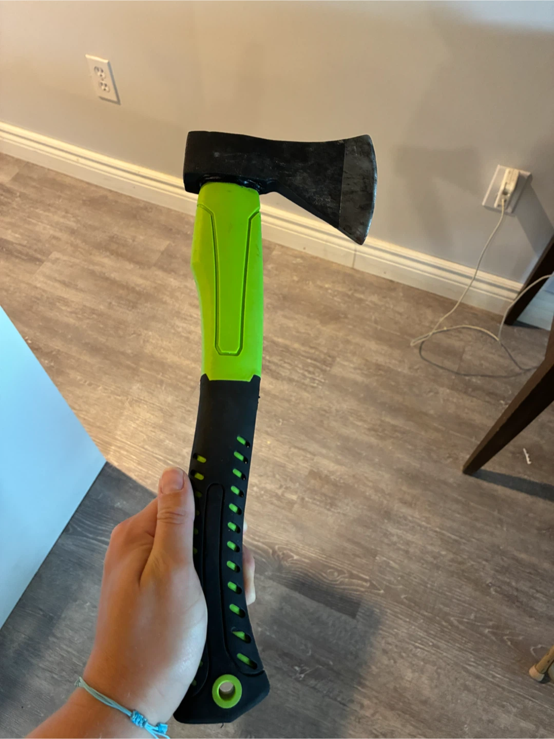 MOVING SALE: Schmidt Hatchet - photo 2