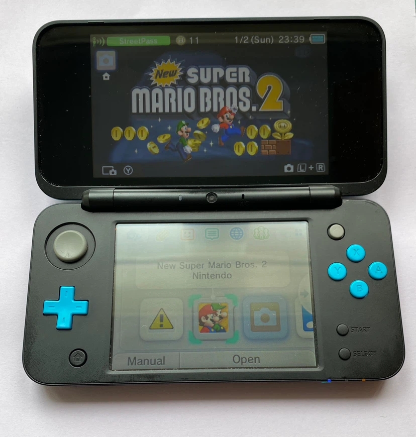 Nintendo 2DS XL (Black & Turquoise) Console & Charger - photo 4