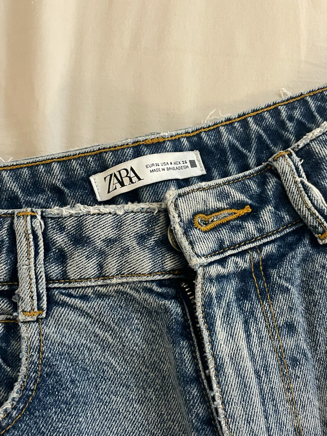 Zara Light Wash Denim Jeans - photo 2