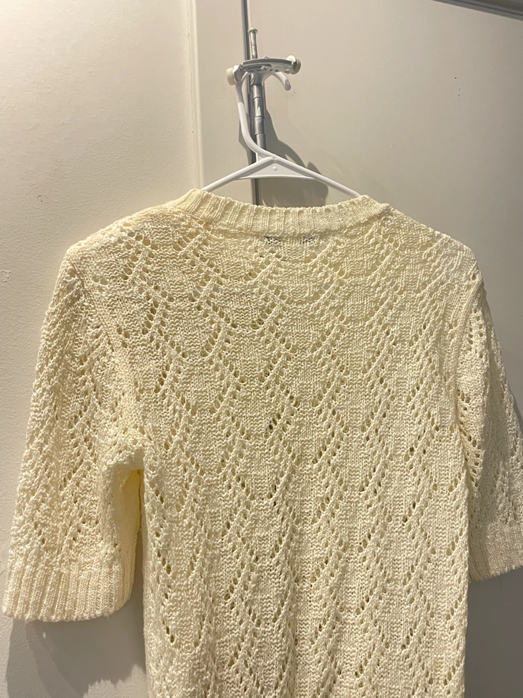 Cream Short Sleeve Knit Sweater Size S - photo 2