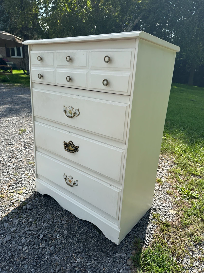 Vintage White 4-Drawer Tall Dresser (CAN DELIVER) - photo 2