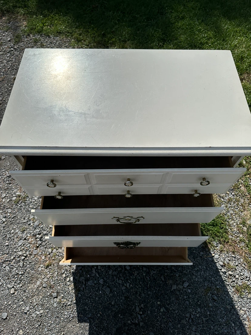 Vintage White 4-Drawer Tall Dresser (CAN DELIVER) - photo 4