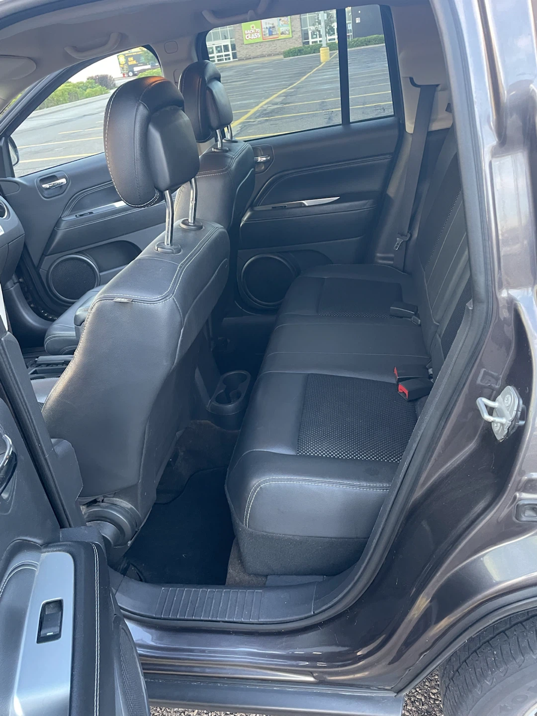 Car - photo 4