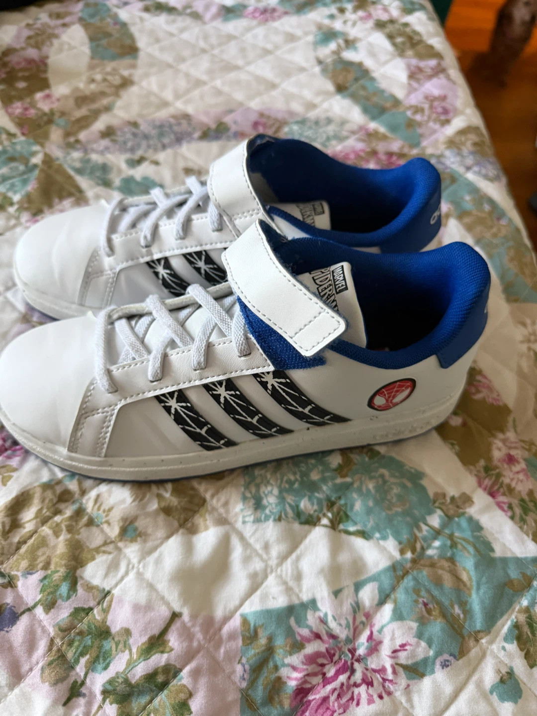 Adidas Spiderman Shoes size 4 youth - photo 3