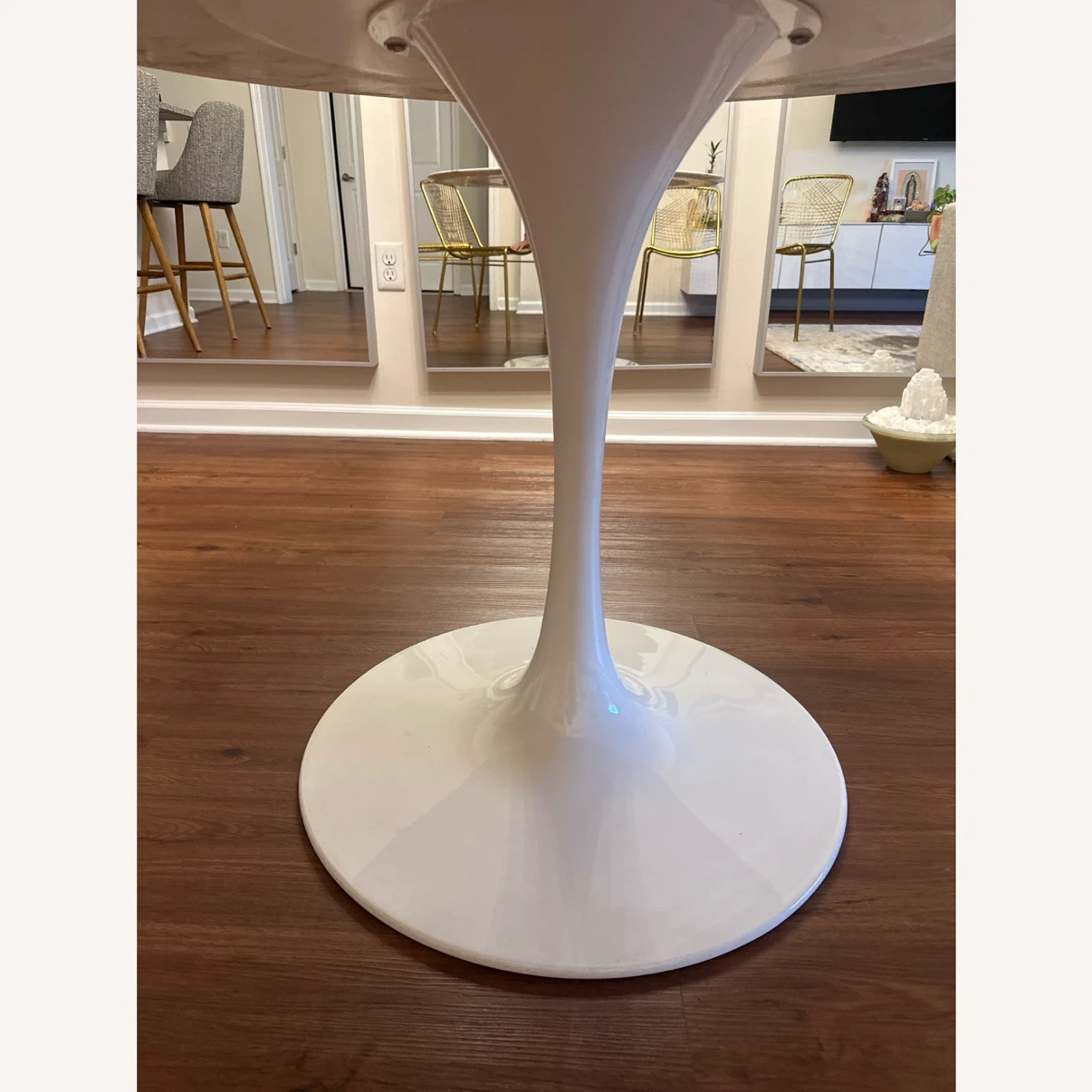 Round Marble Top Pedestal Dining Table - photo 4
