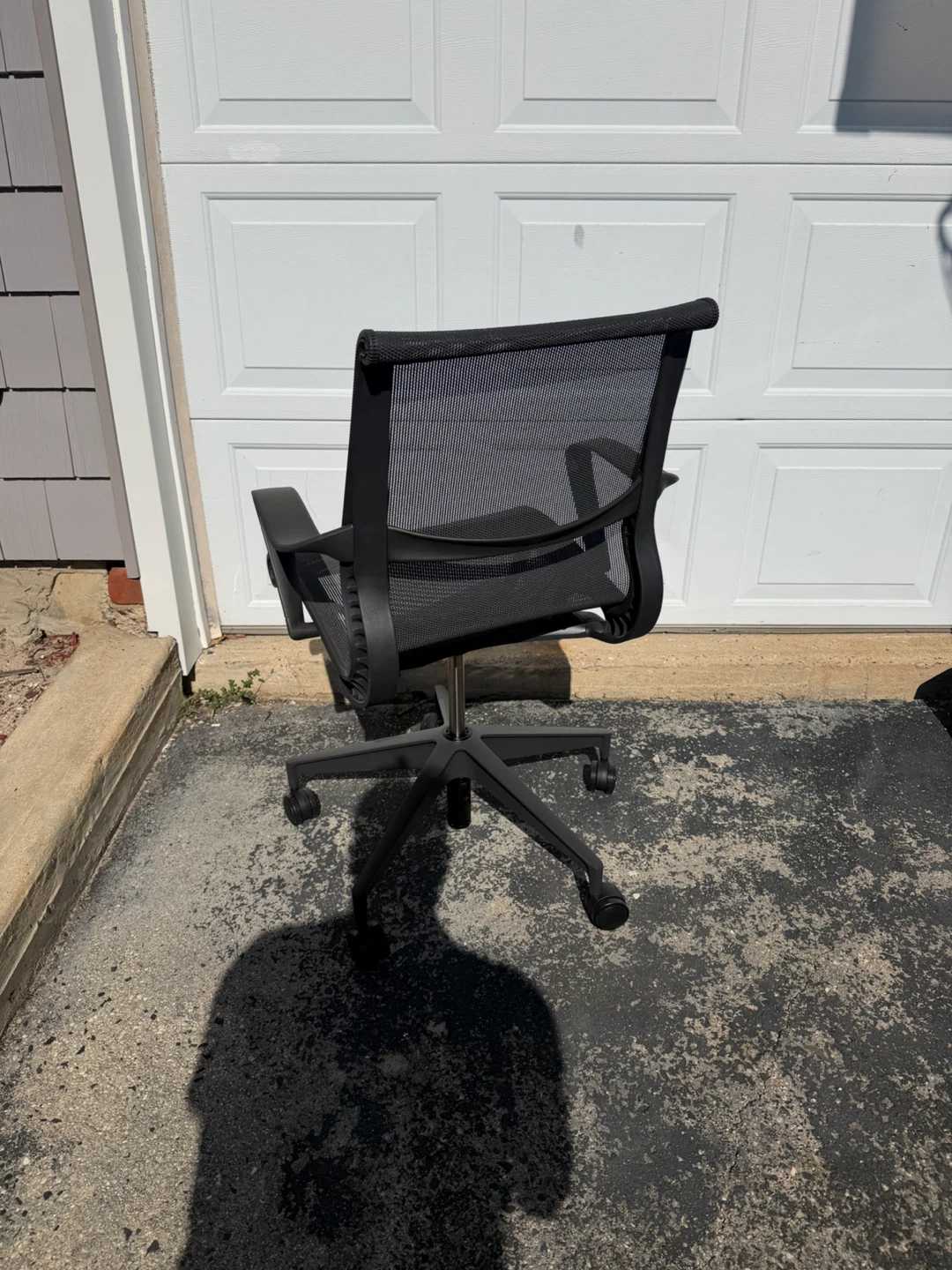 Like new Herman Miller  Setu Mesh Office Chairs - photo 2