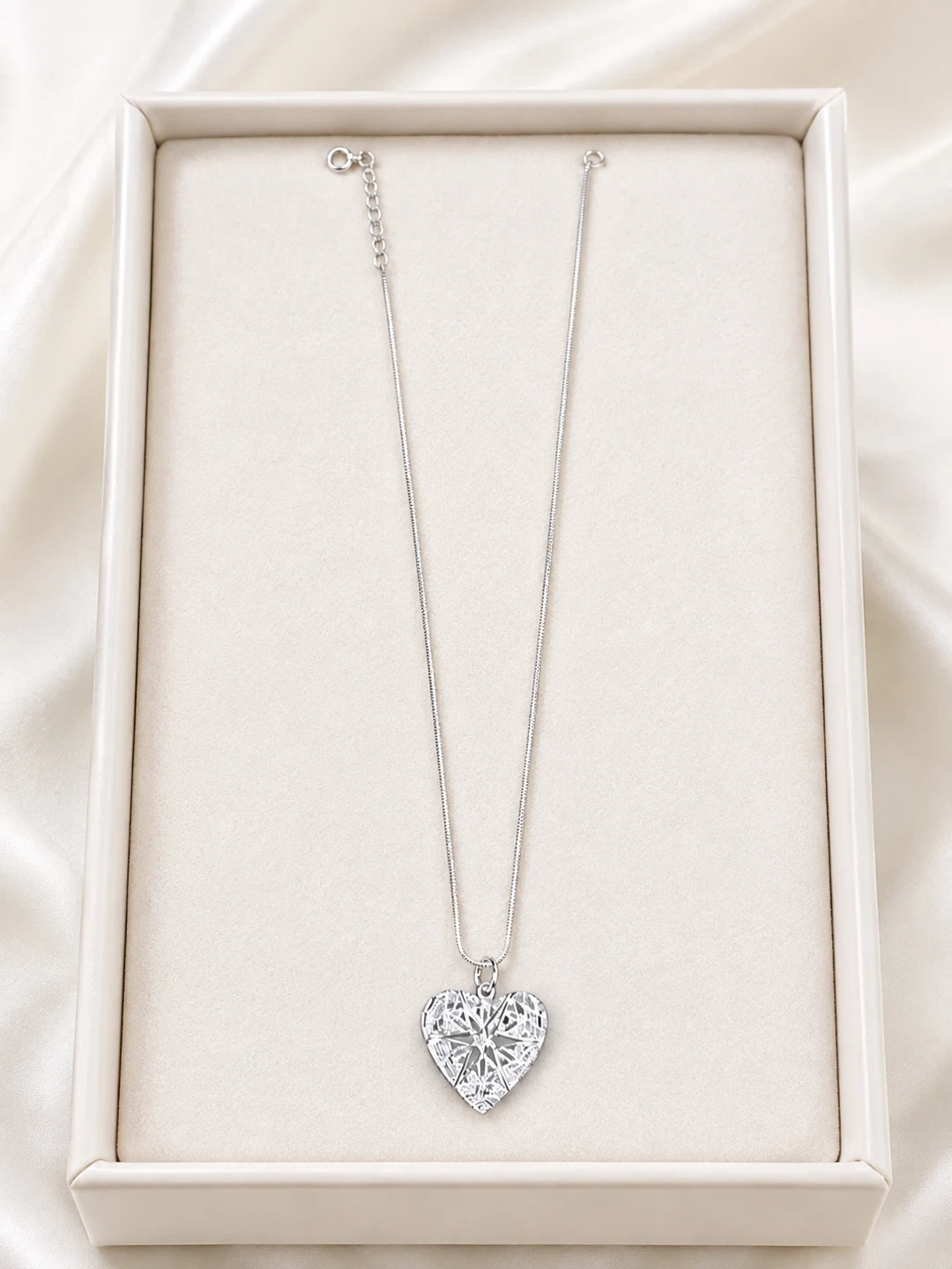 Silver-Tone Heart Locket Necklace - photo 2
