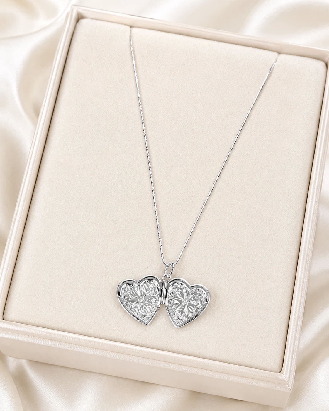 Silver-Tone Heart Locket Necklace - photo 3