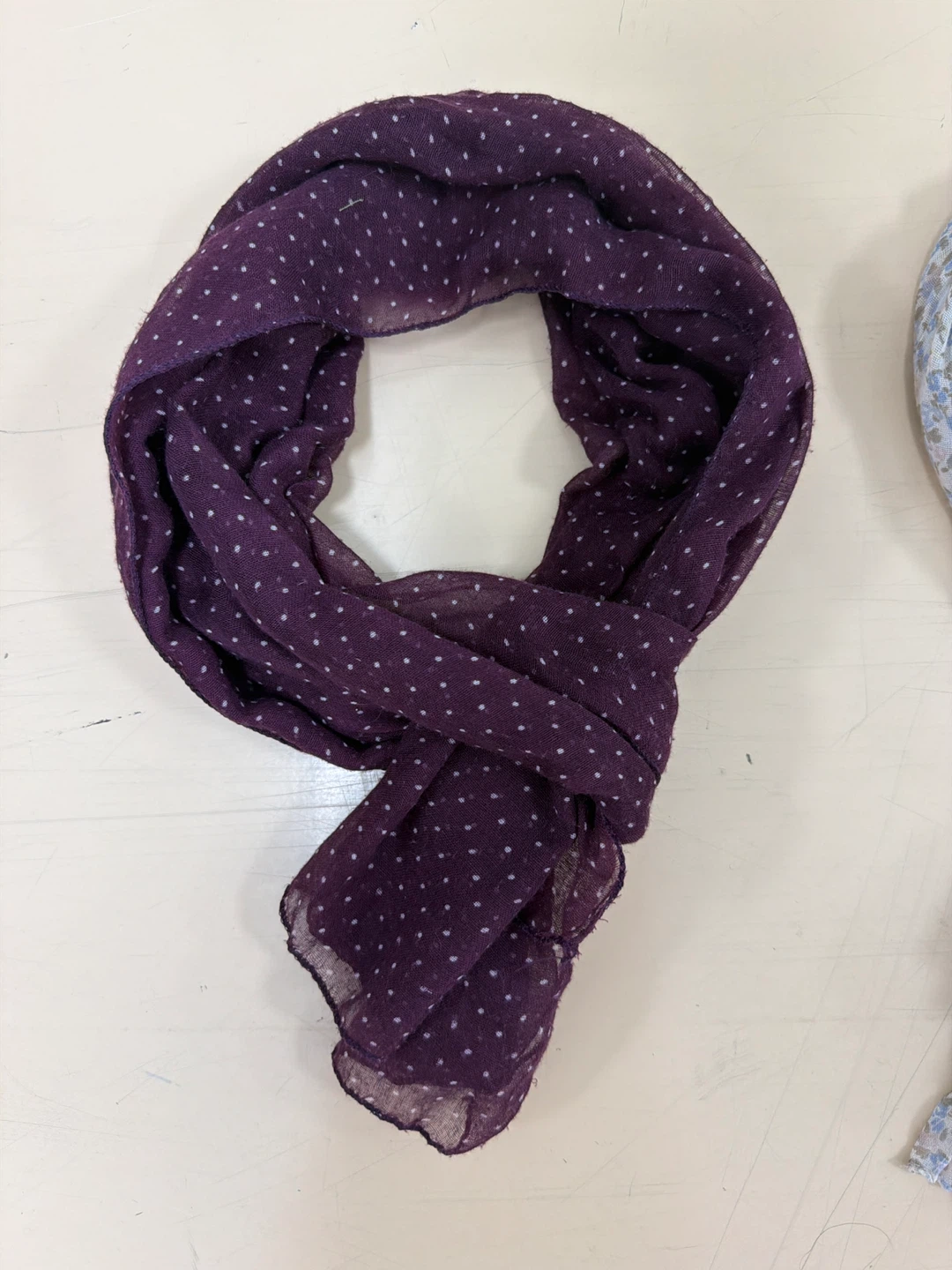 3 Women's Scarves - photo 2