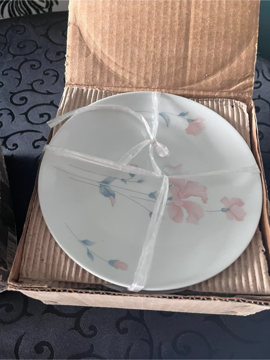 Pretty Coral Reef Sensation (20-Piece Porcelain Dinnerware Set) - photo 3