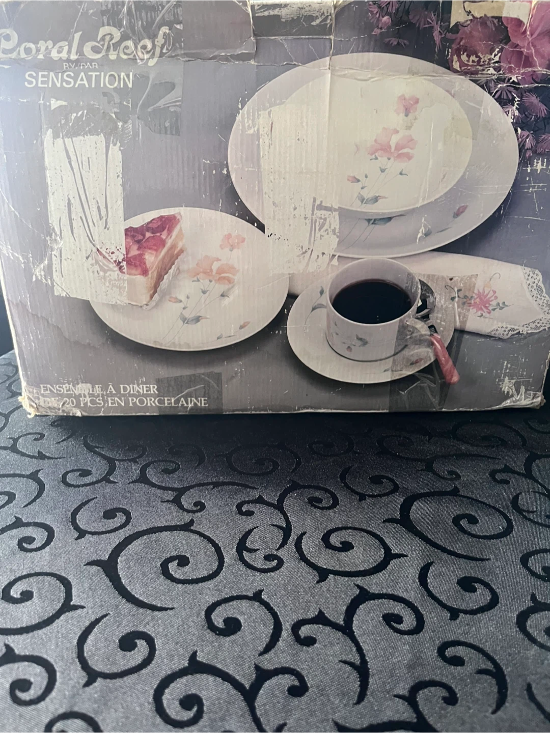 Pretty Coral Reef Sensation (20-Piece Porcelain Dinnerware Set) - photo 4