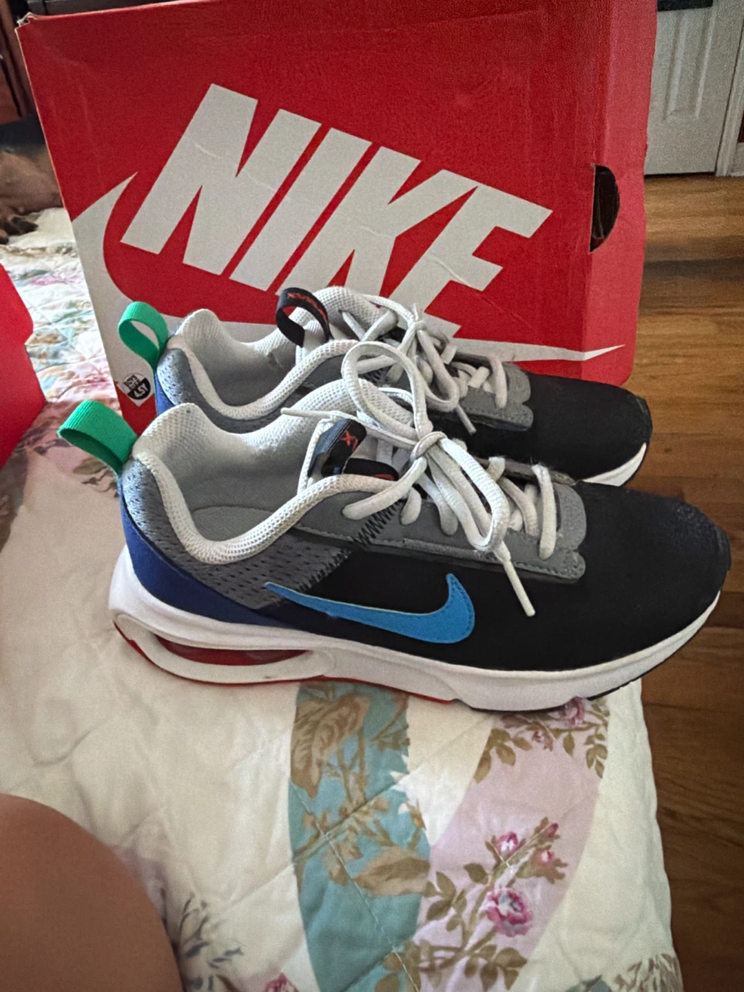 Nike Air Max Shoes - photo 4