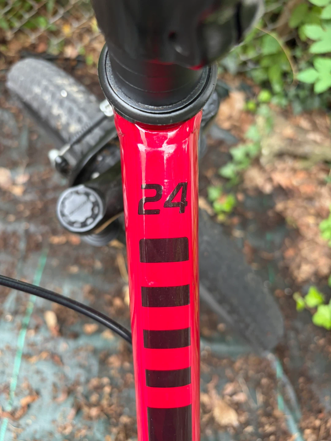 Trek 24"  Mountain Bike Used but amazing. - photo 3