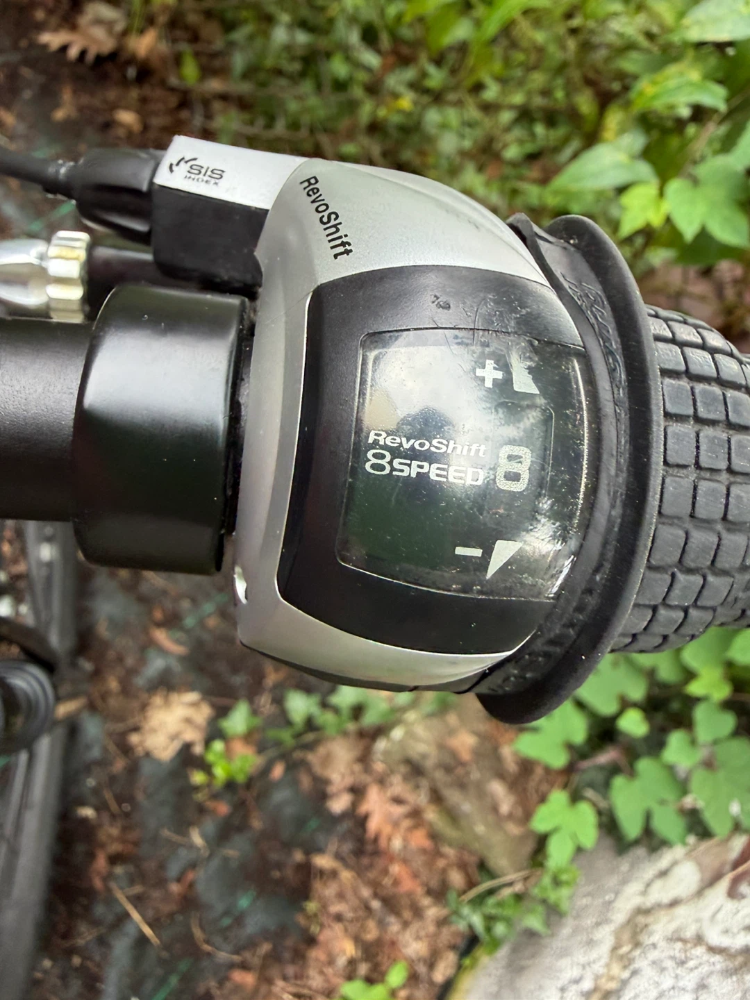 Trek 24"  Mountain Bike Used but amazing. - photo 4
