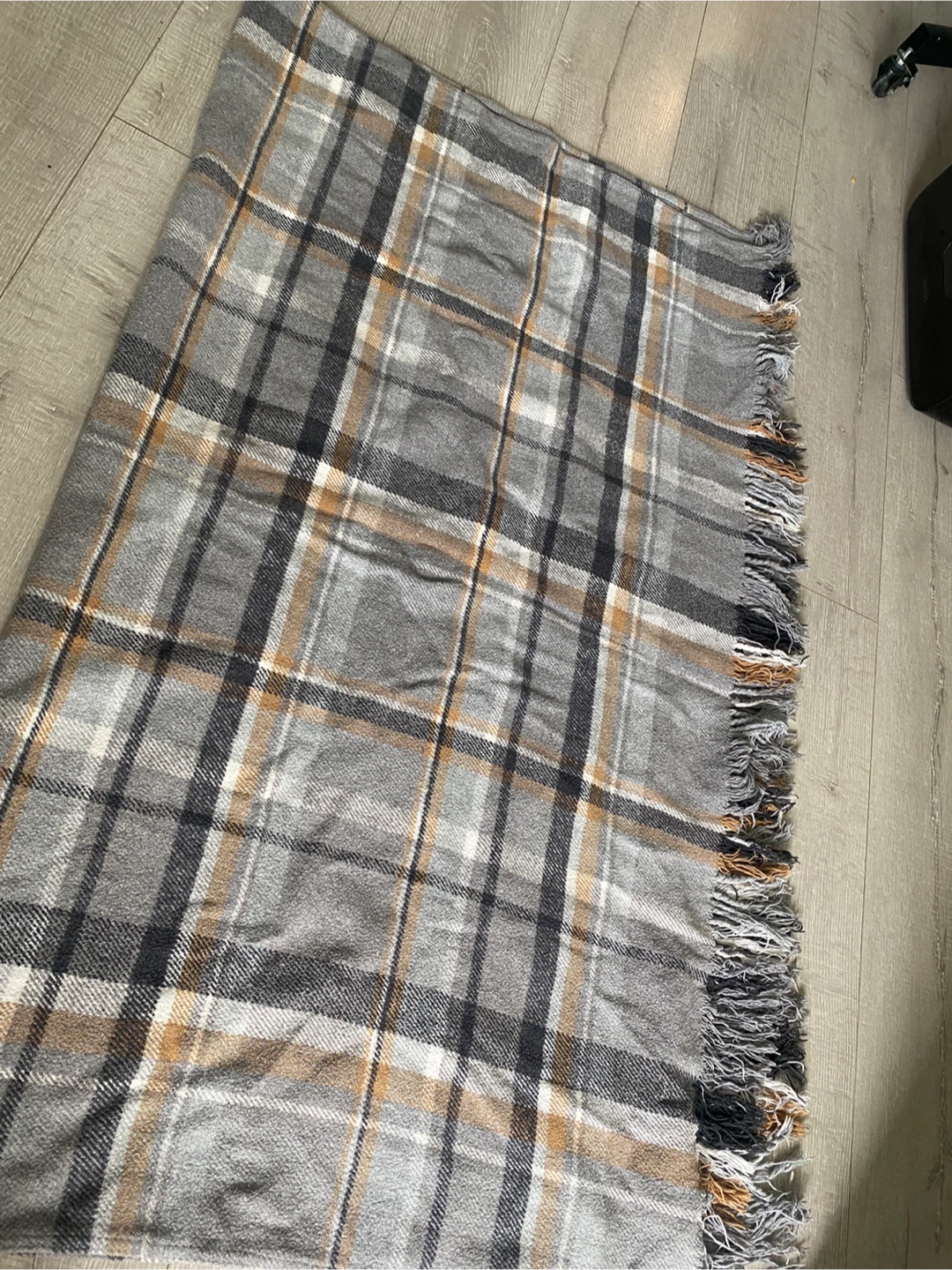 Roca Home Plaid Throw Blanket - photo 2