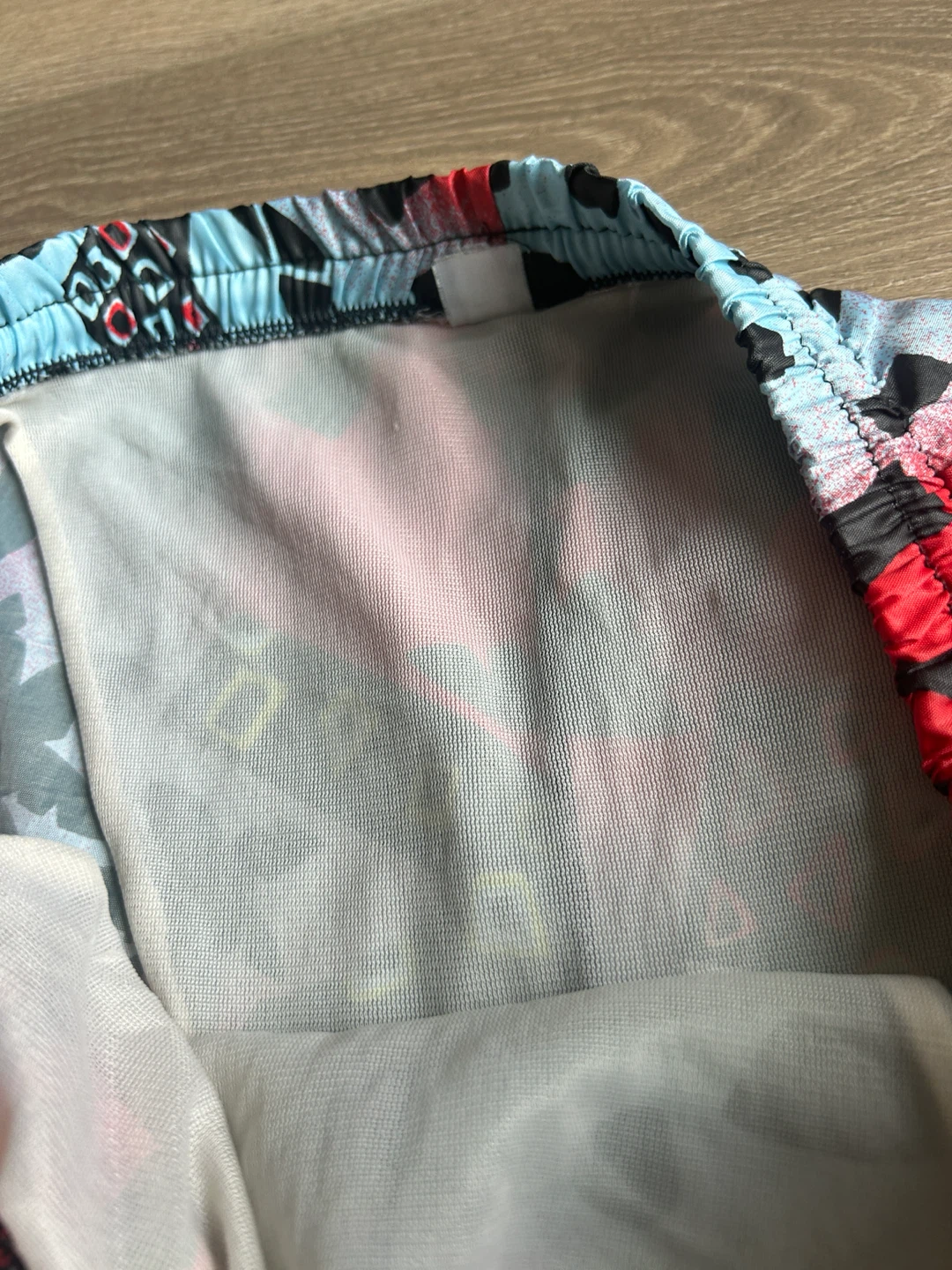 1990s "Breezy" Abstract Print Swim Trunks - photo 3