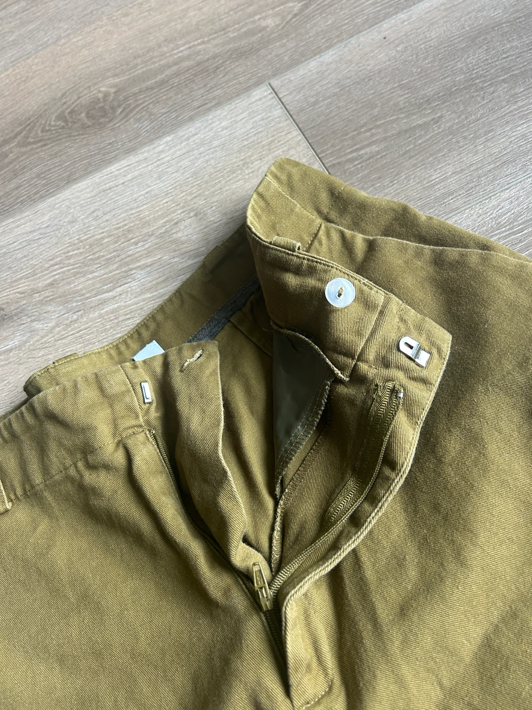 COLLUSION Khaki Shorts - photo 2