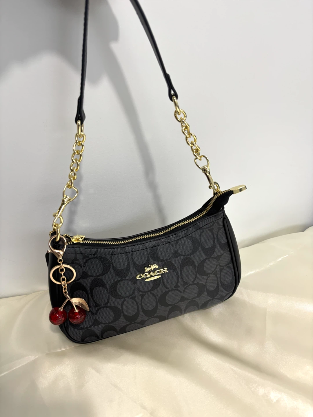 Handbags - photo 4