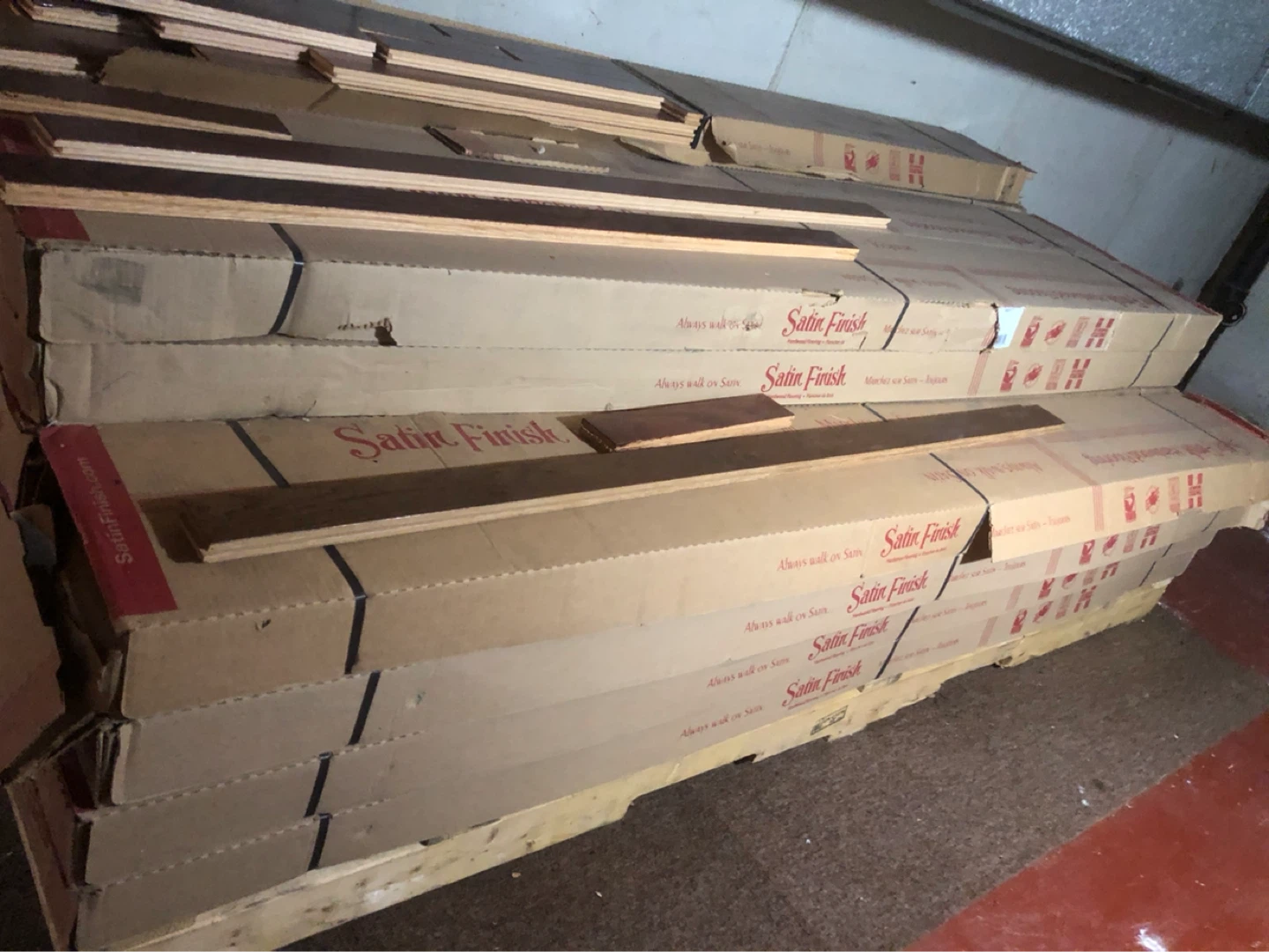 Red Oak Hardwood Flooring - Mocha Sheen