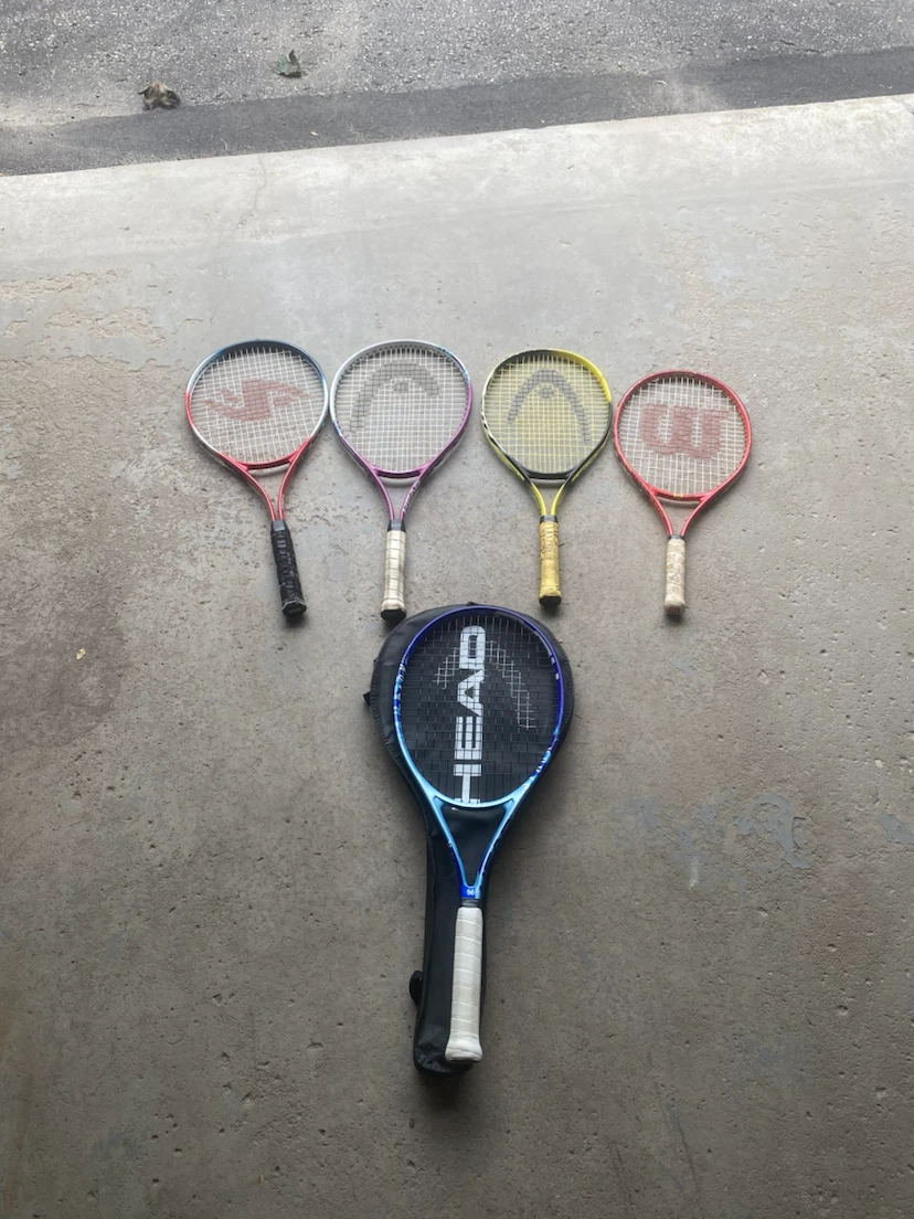 Lot of 5 Tennis Racquets (HEAD & Wilson)