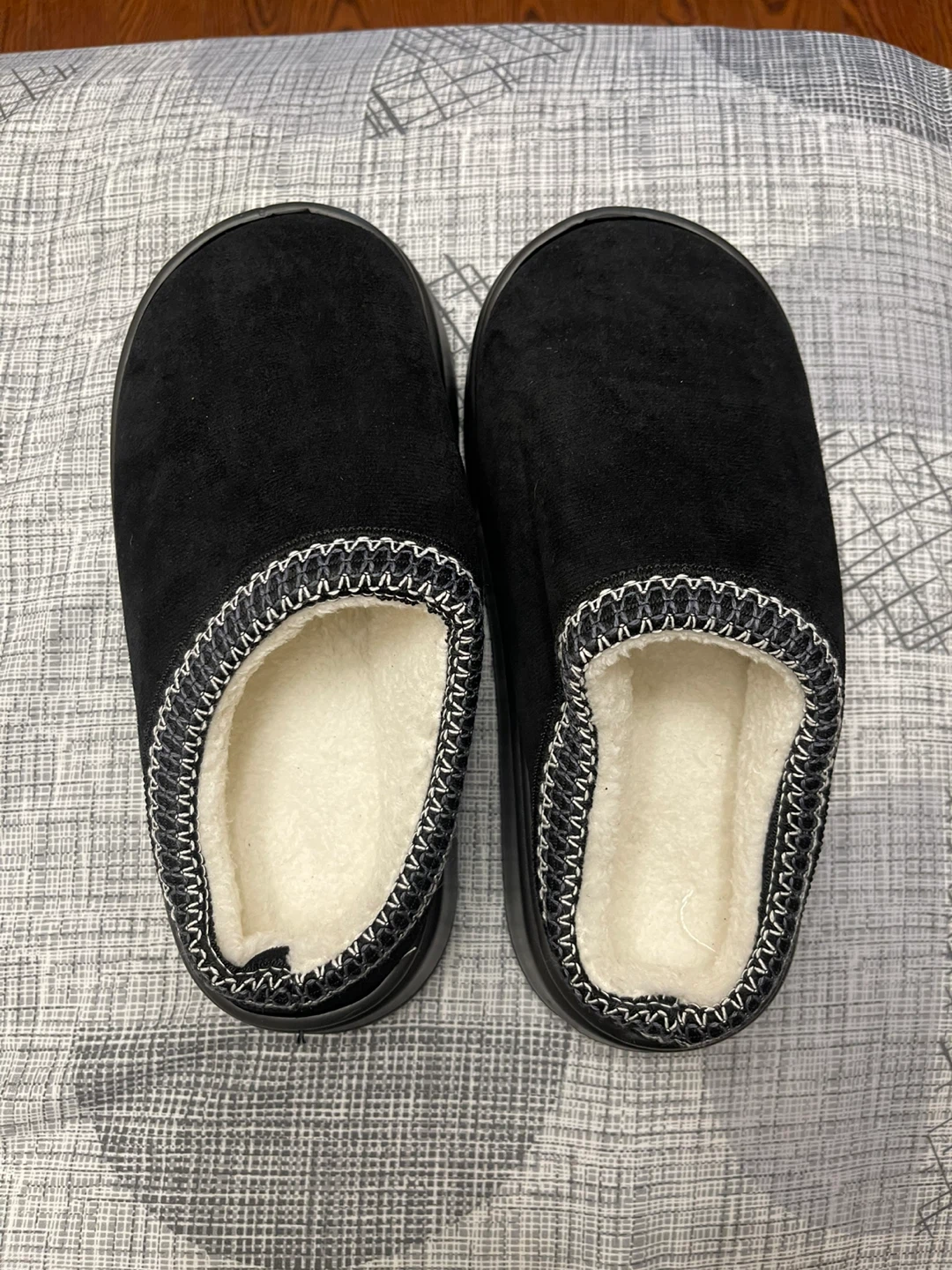 Two Pairs of Unisex Faux Fur Slippers