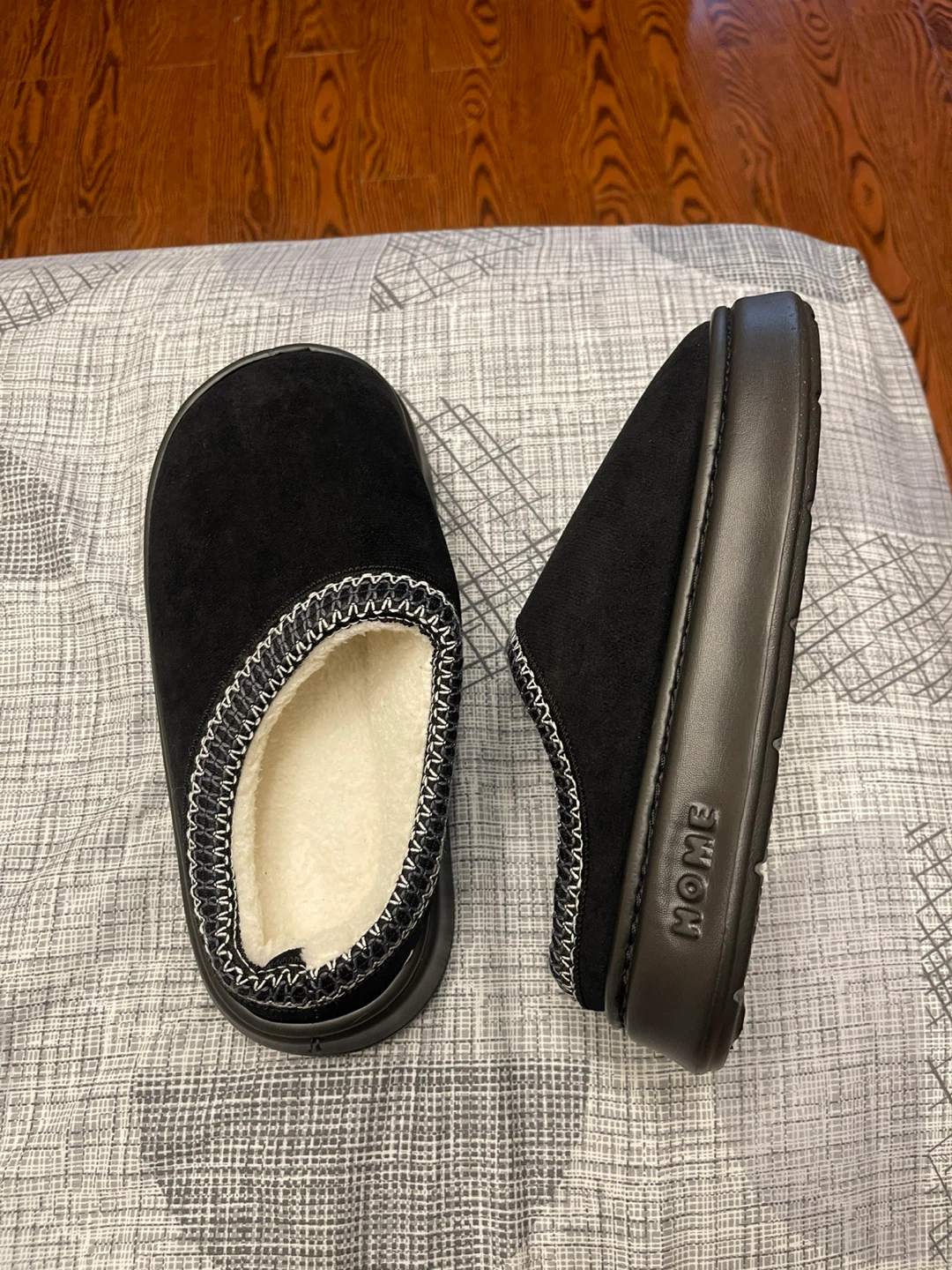 Two Pairs of Unisex Faux Fur Slippers - photo 2