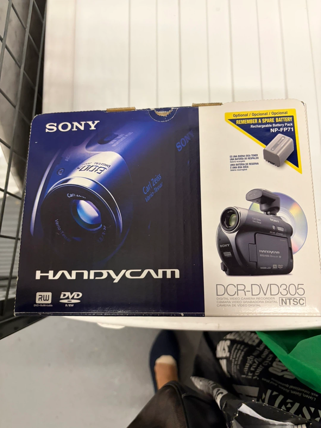 Sony Handycam DCR-DVD305 Digital Video Camera Recorder