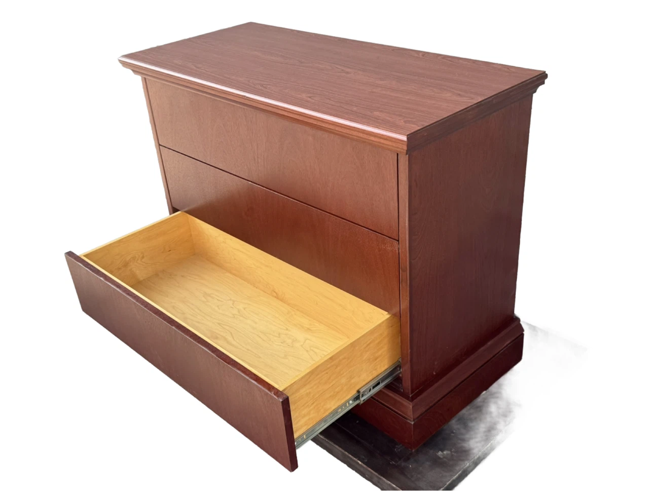 Cherry Finish 3-Drawer Chest - photo 4