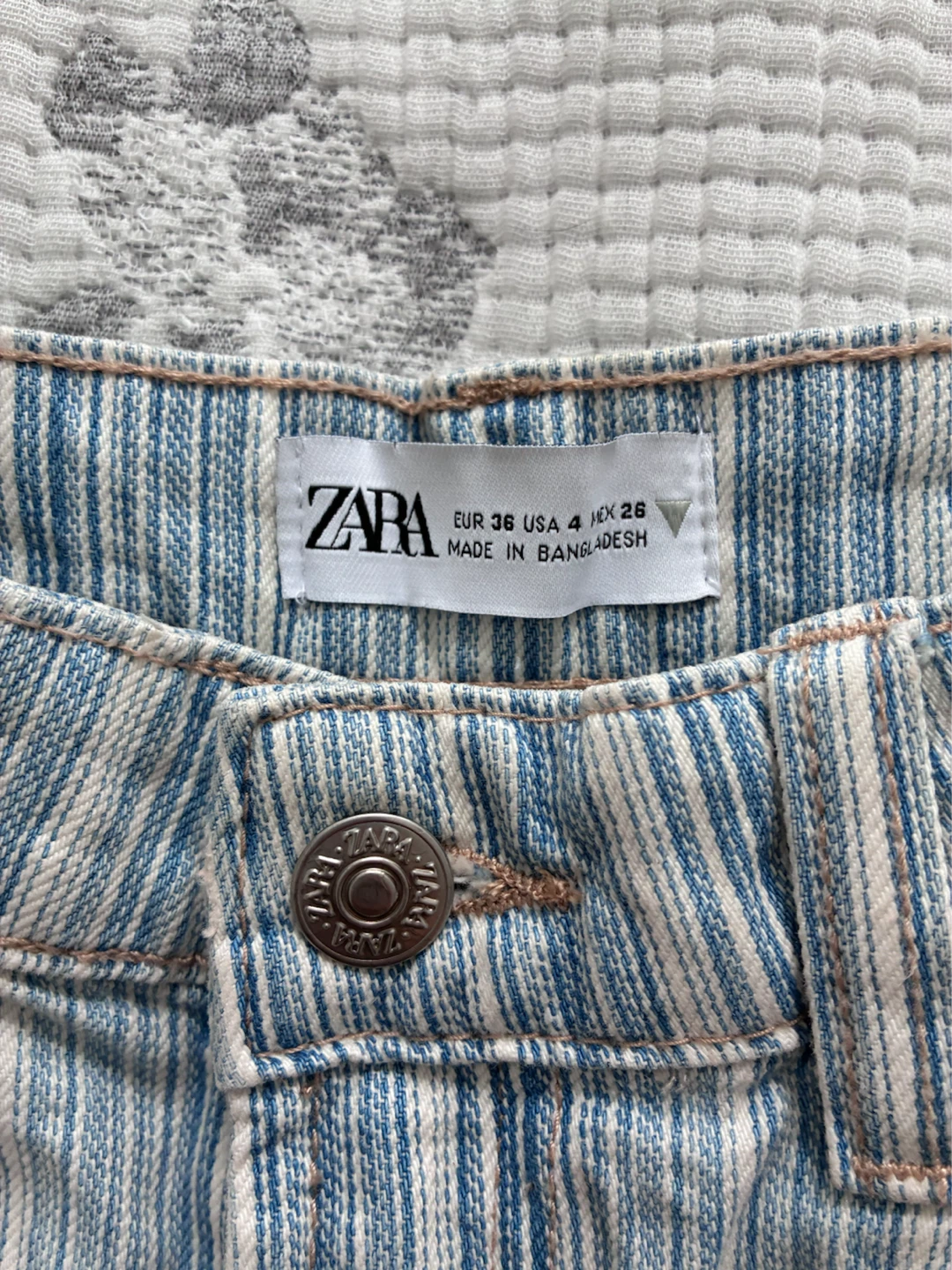 Zara Striped Denim Shorts - photo 2