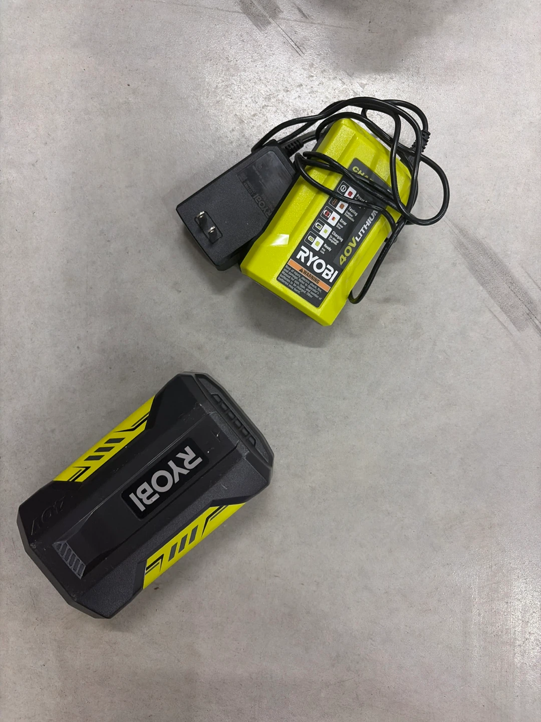 Ryobi 40V Cordless String Trimmer and Blower Kit - photo 2
