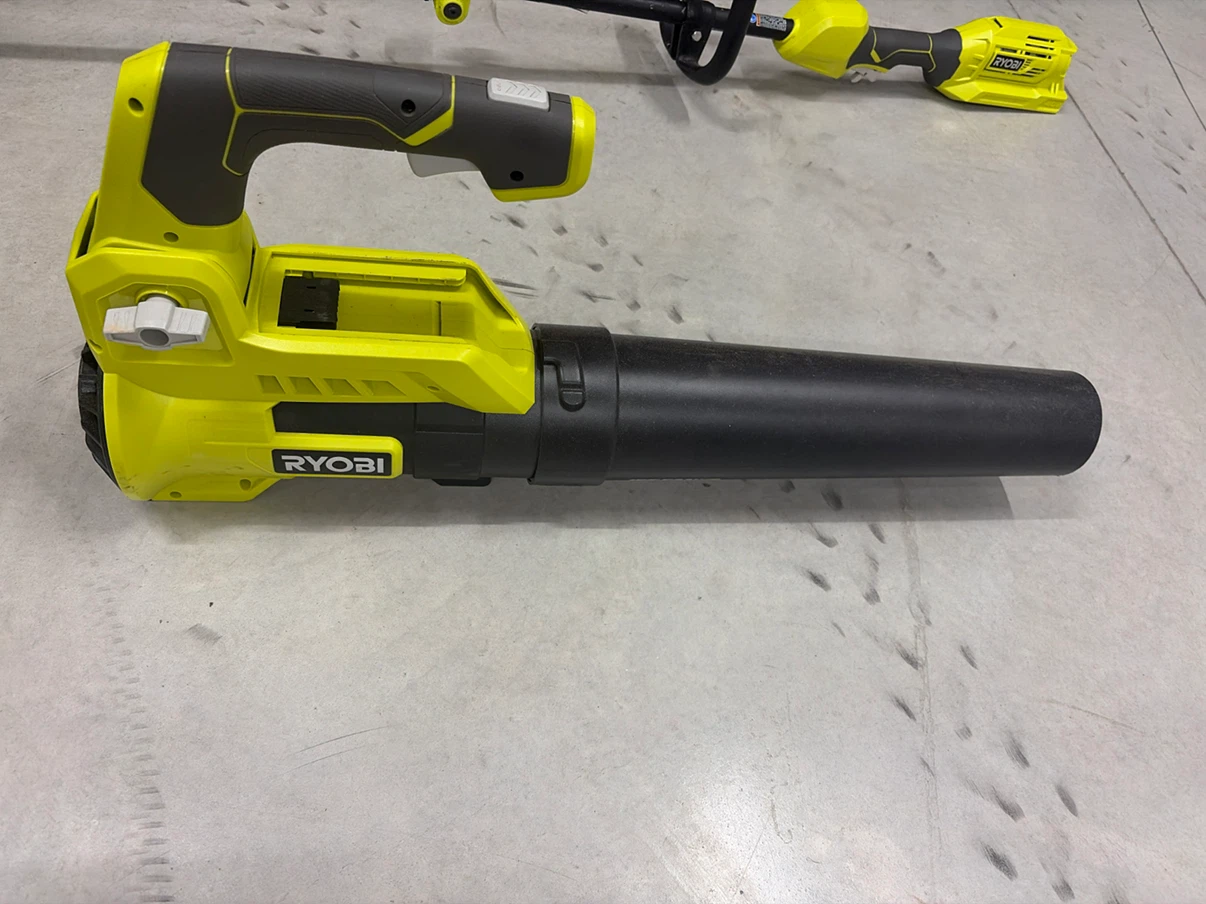 Ryobi 40V Cordless String Trimmer and Blower Kit - photo 3