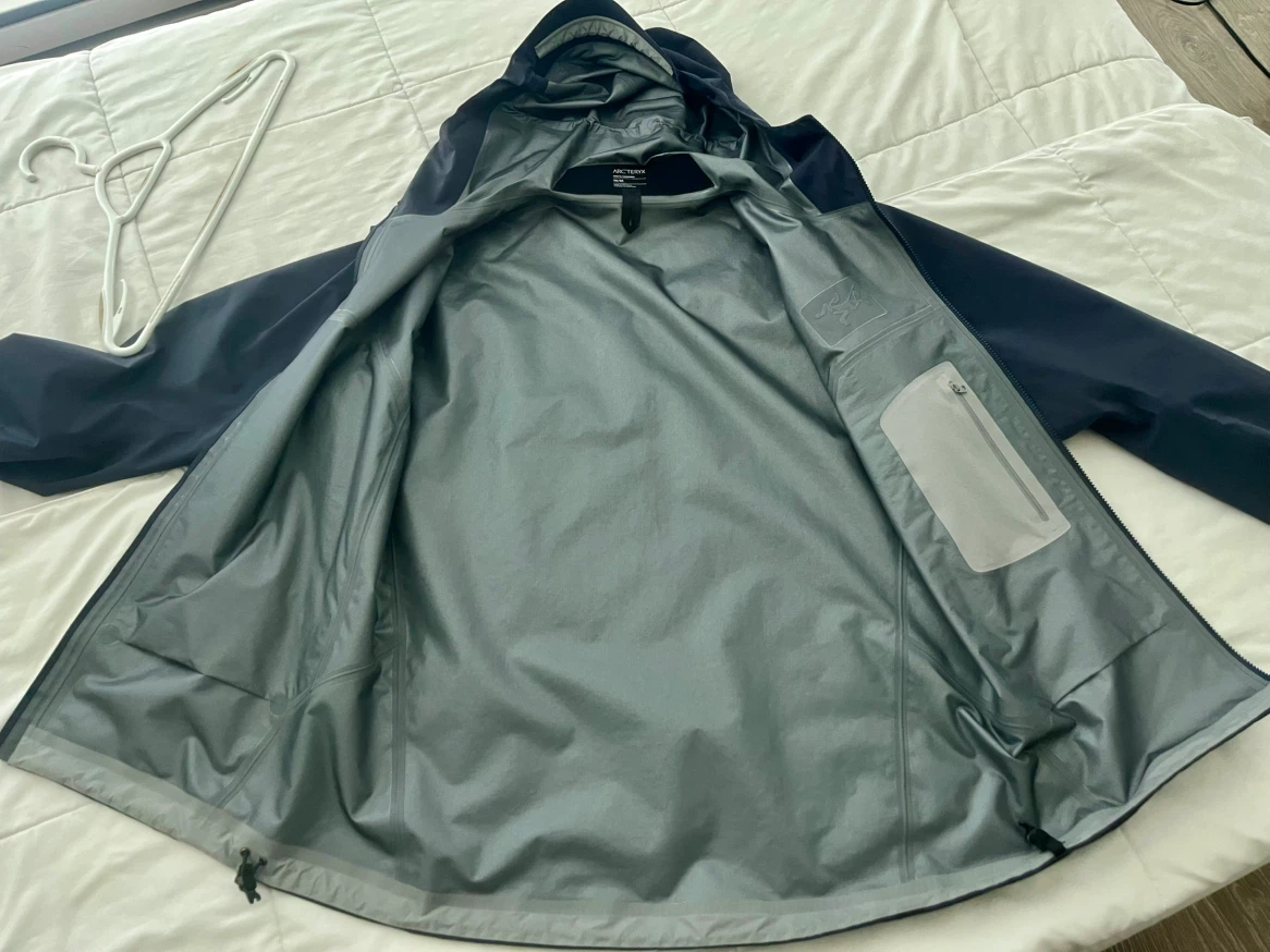 Arc’teryx rain jacket - photo 3