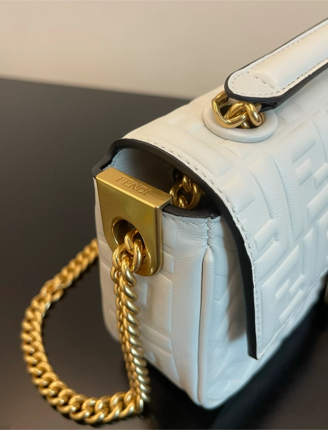 Fendi White Leather Shoulder Bag - photo 4