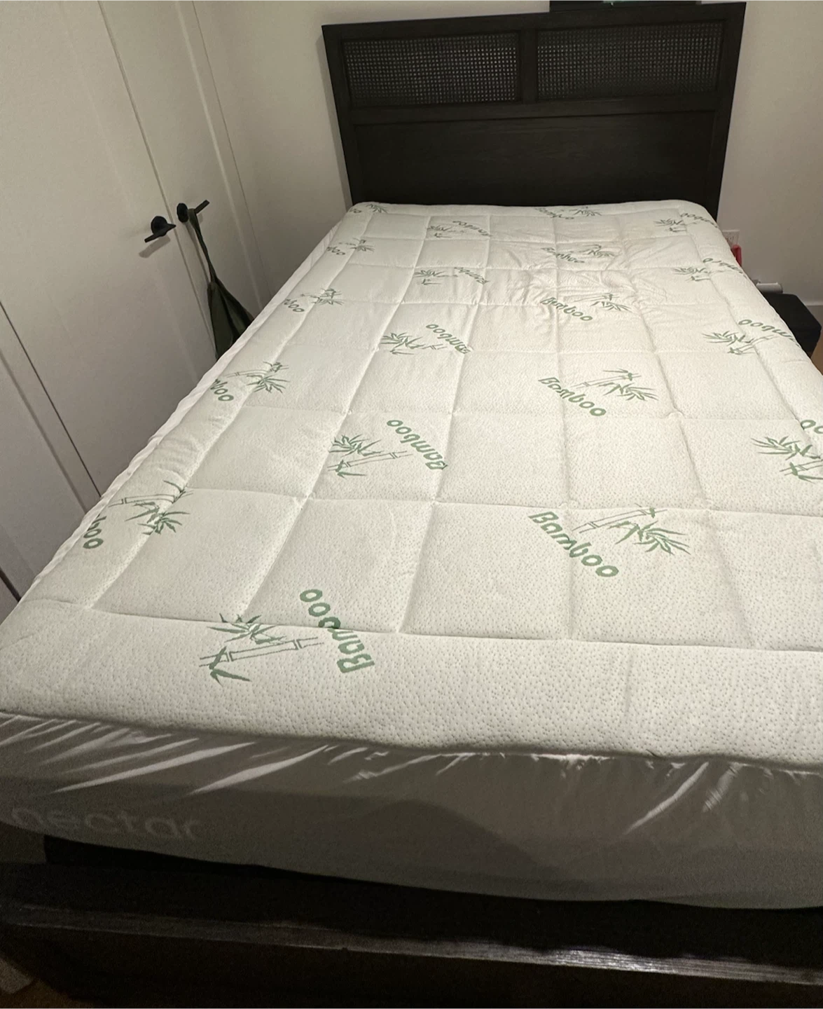 Wooden bed frame + Mattress & bamboo Topper - photo 2