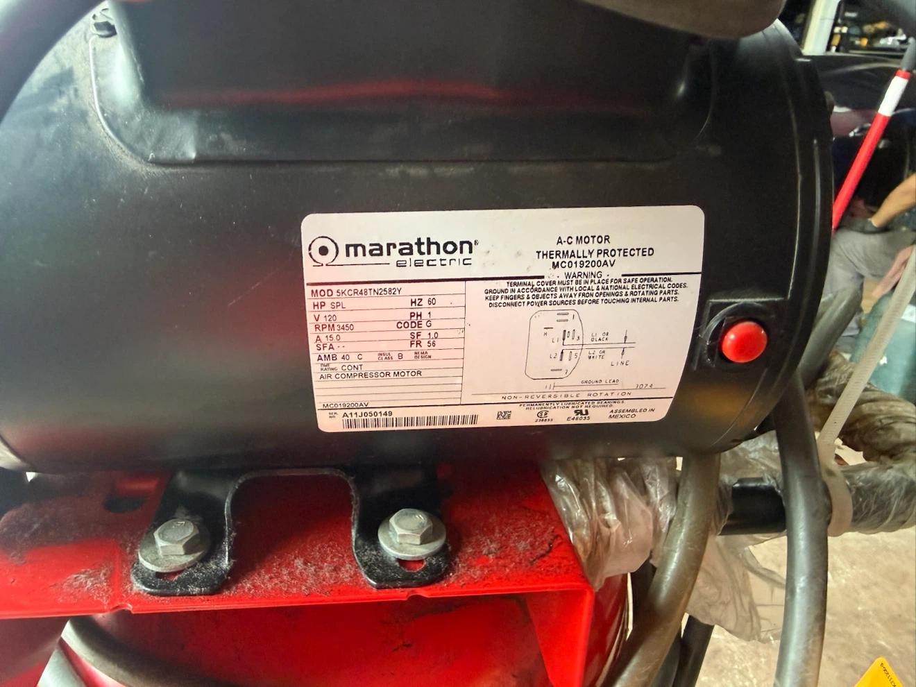 Husky Pro 30 Gallon Air Compressor - photo 2