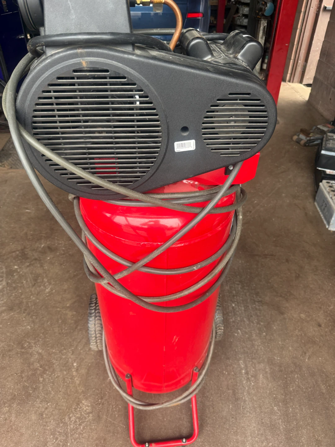Husky Pro 30 Gallon Air Compressor - photo 3