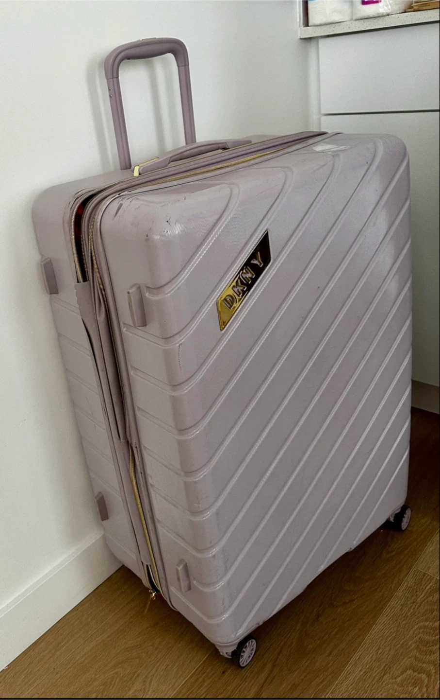 DKNY Luggage zip needs a fix