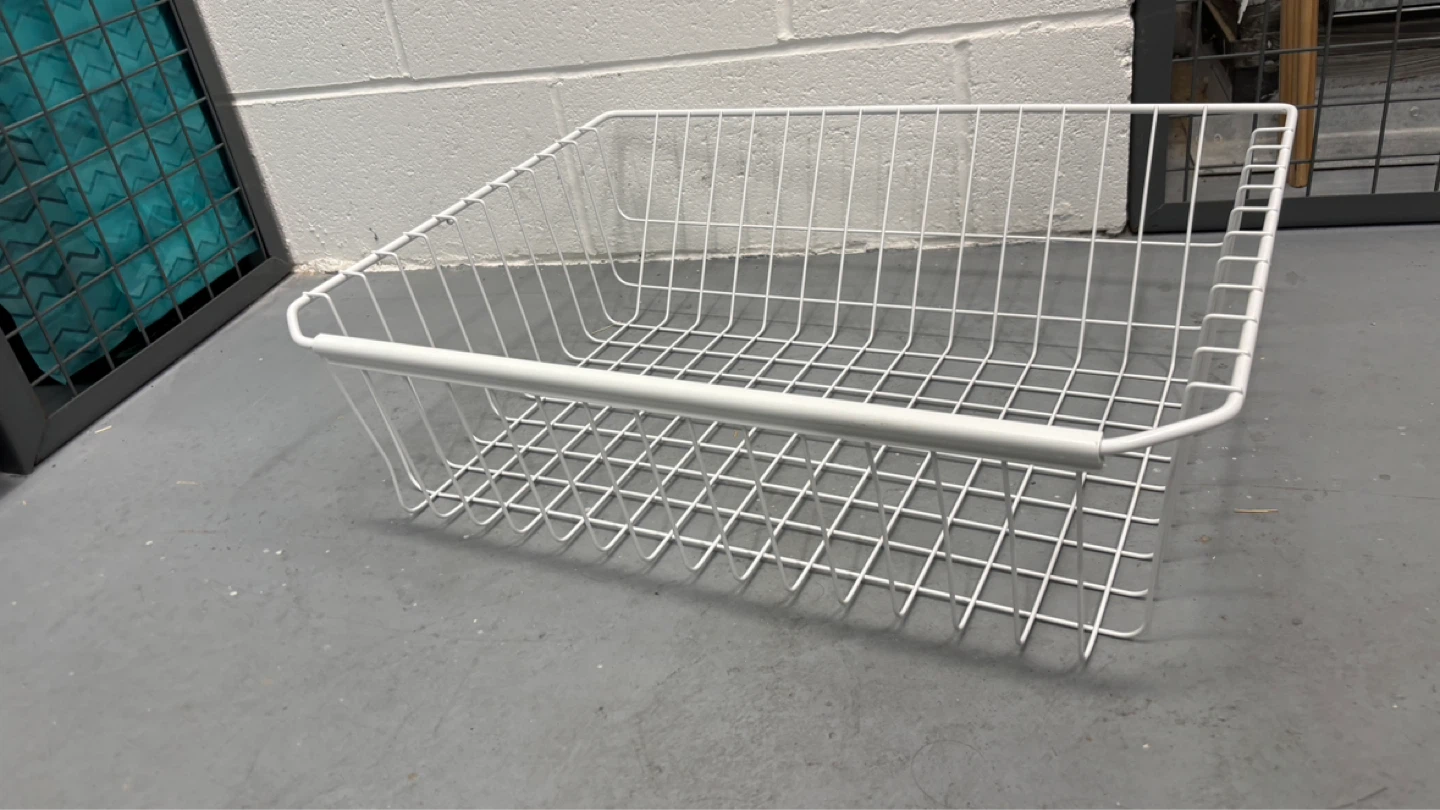 Metal mesh drawer