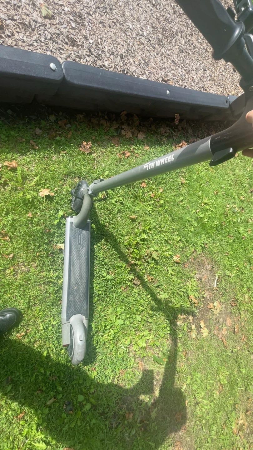 4TH WHEEL Electric Scooter - photo 3