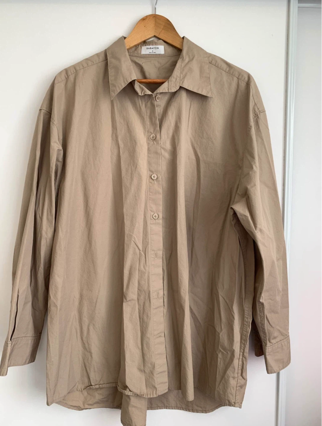 Aritizia Button-Up Shirt Medium Beige