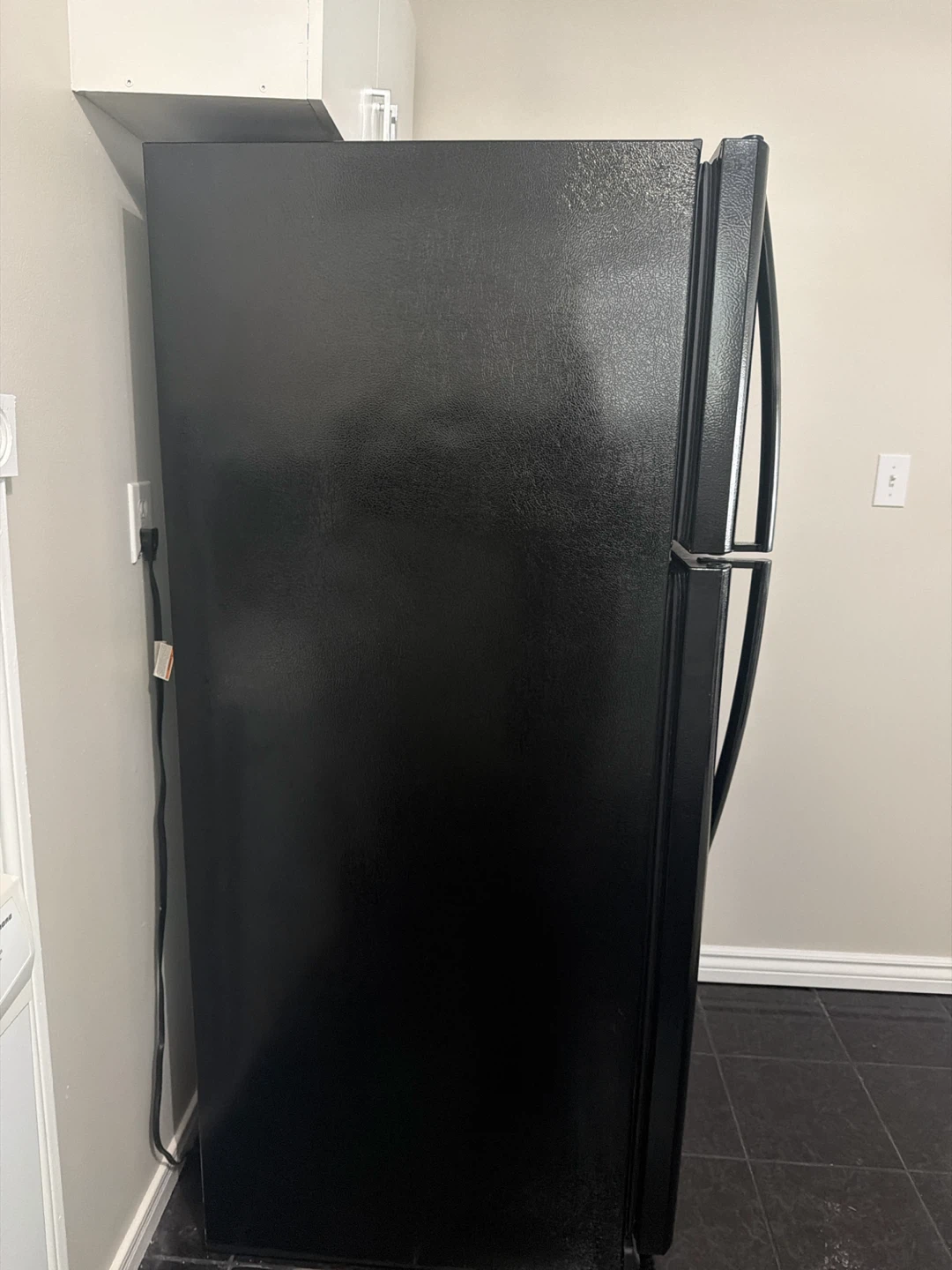 Refrigerator - photo 2