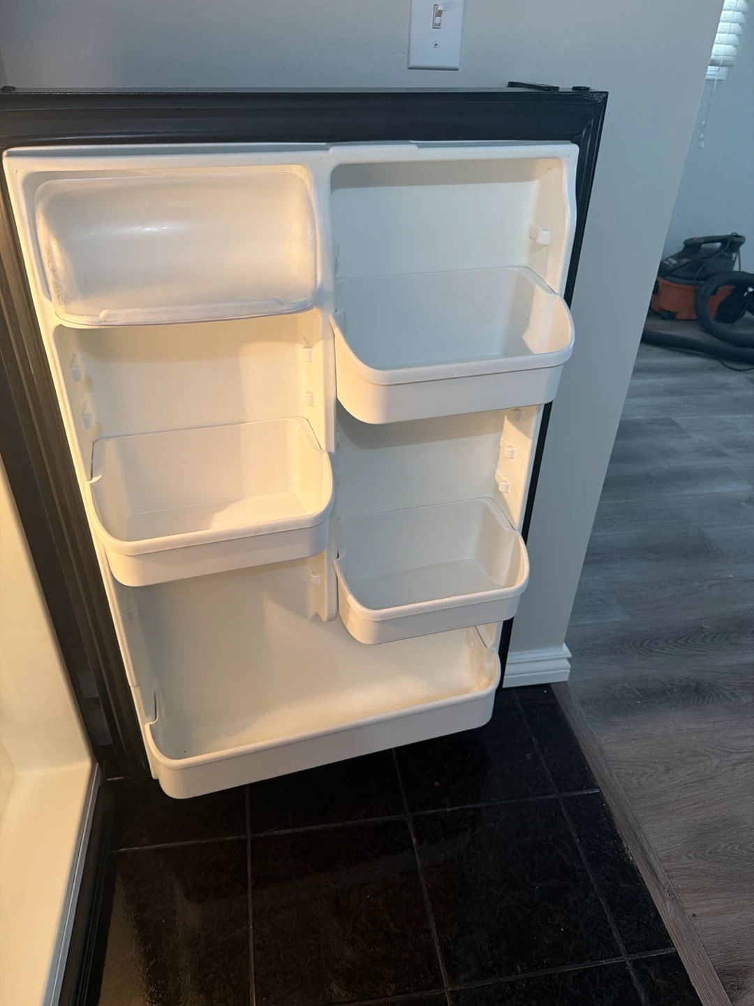 Refrigerator - photo 5
