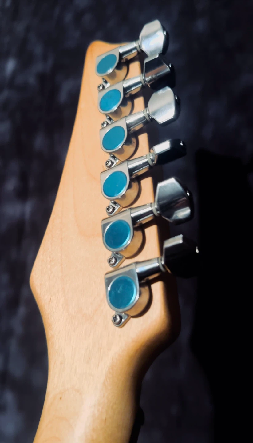 Glarry Electric Guitar and GA-20 Amplifier - photo 5