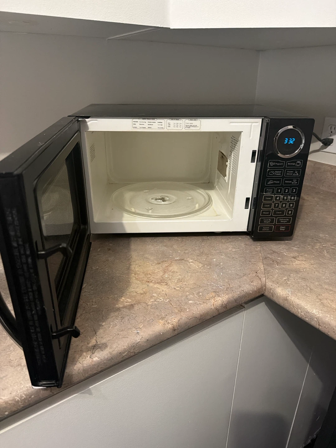 Microwave - photo 2