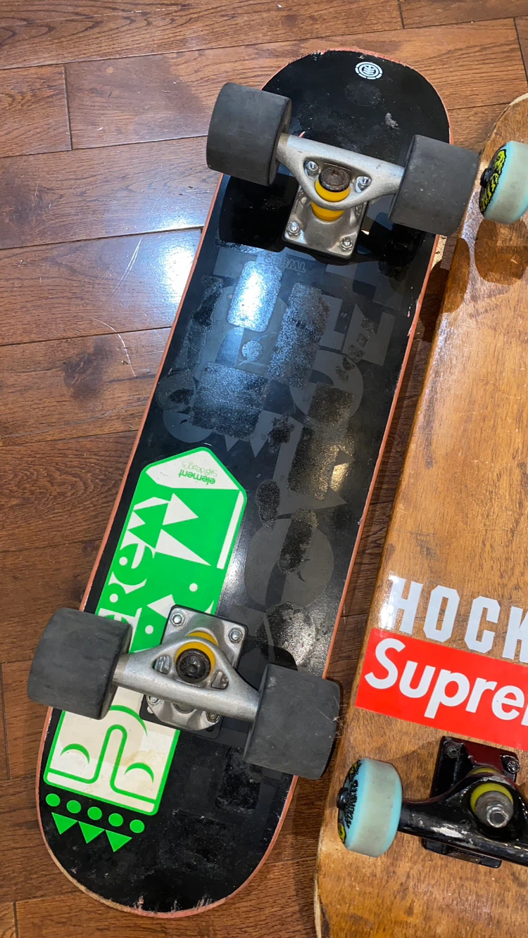 Three (3) 7.5” Beginner skateboard competes - photo 2