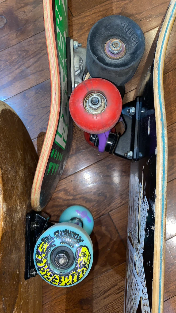 Three (3) 7.5” Beginner skateboard competes - photo 5