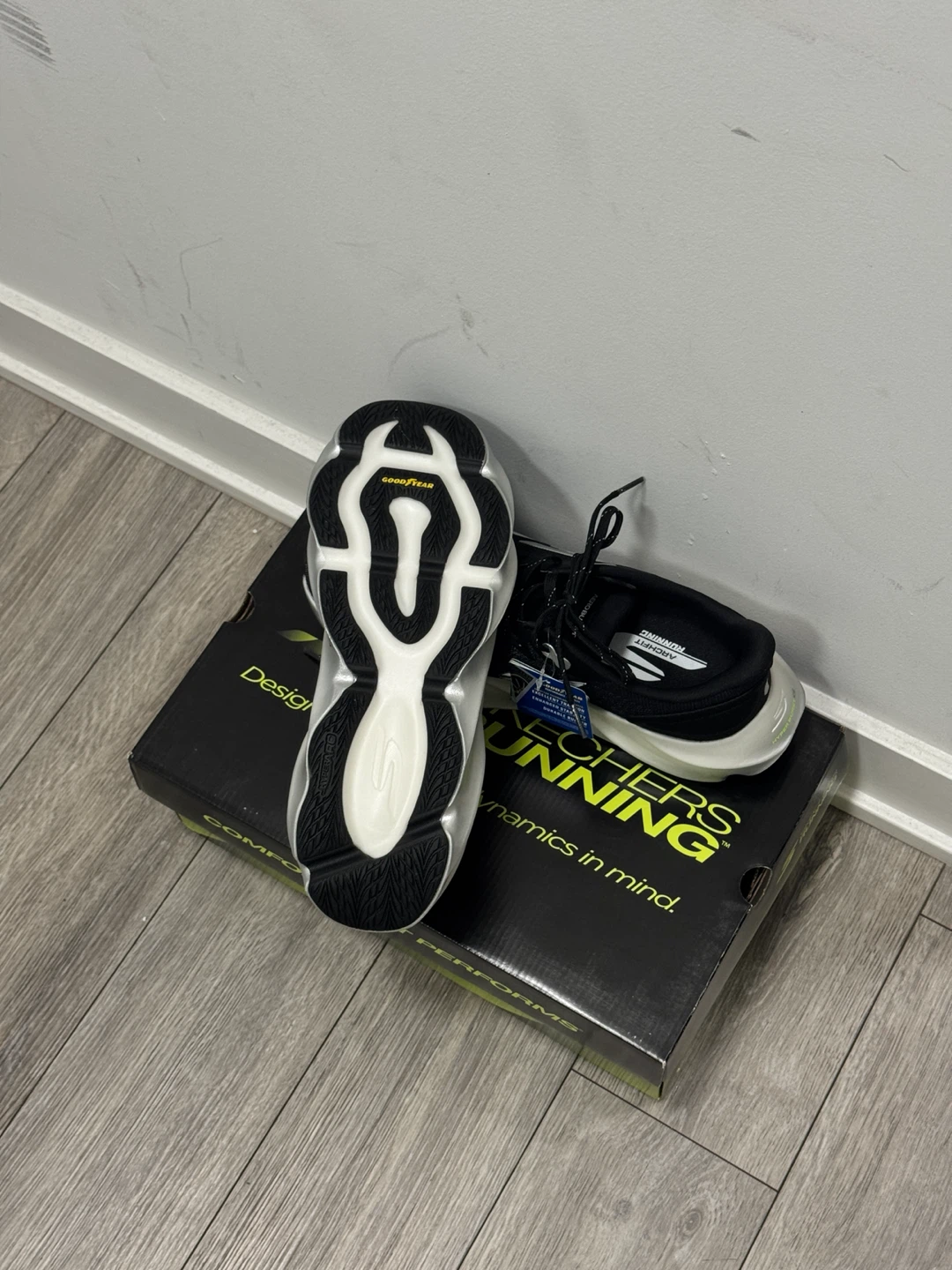 Skechers GoRun ArchFit Shoes Black - photo 2